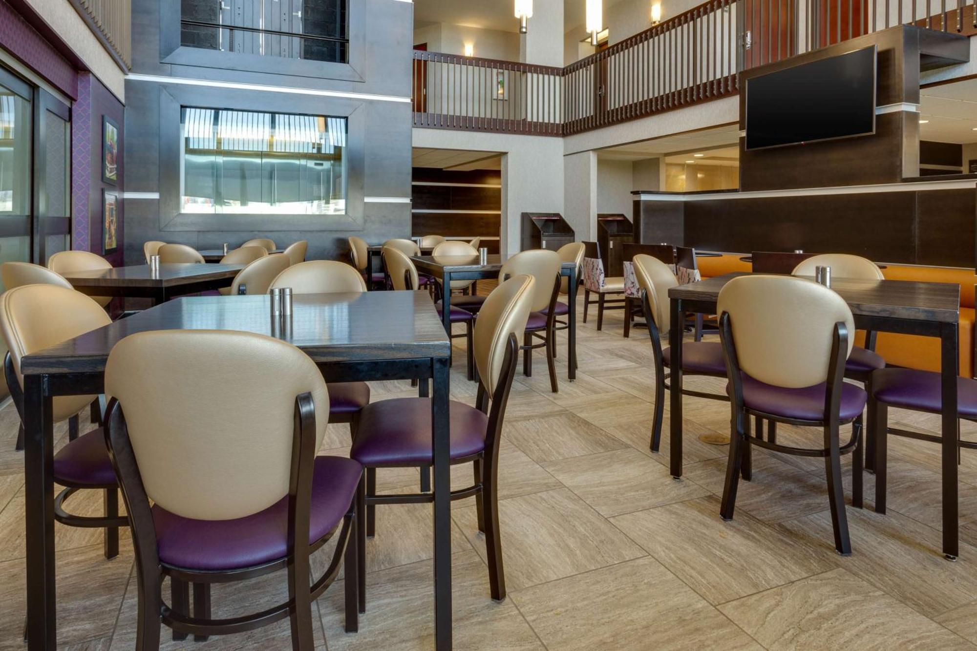 Drury Inn & Suites 오벌랜드 파크 외부 사진